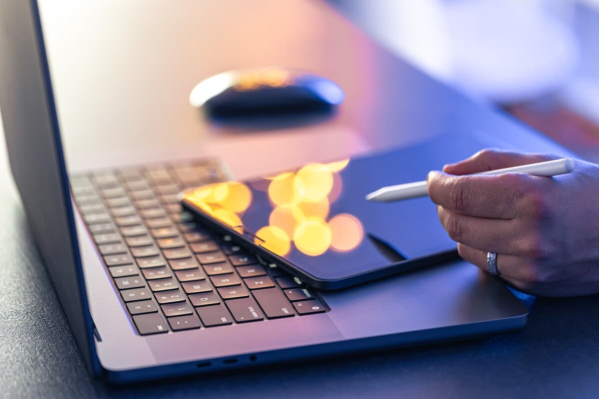 Dashboard de performance de campanhas financeiras em Power BI